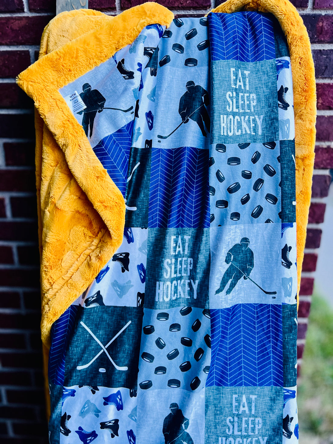 Yellow Hockey - Teen Travel Luxury Minky Blanket - RTS