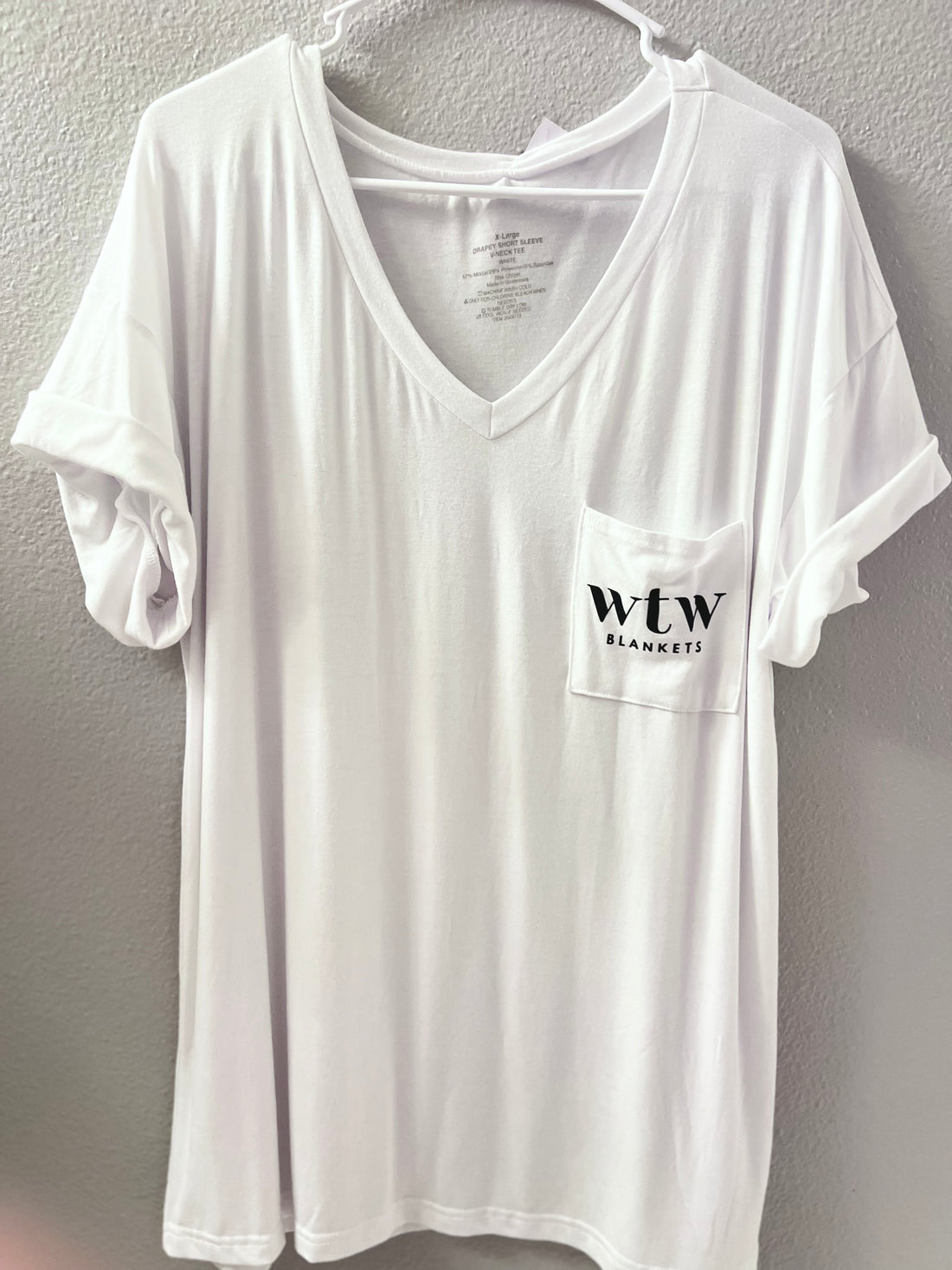 Drapey Short Sleeve White "WTW Blankets" Black Print Pocket T-shirt