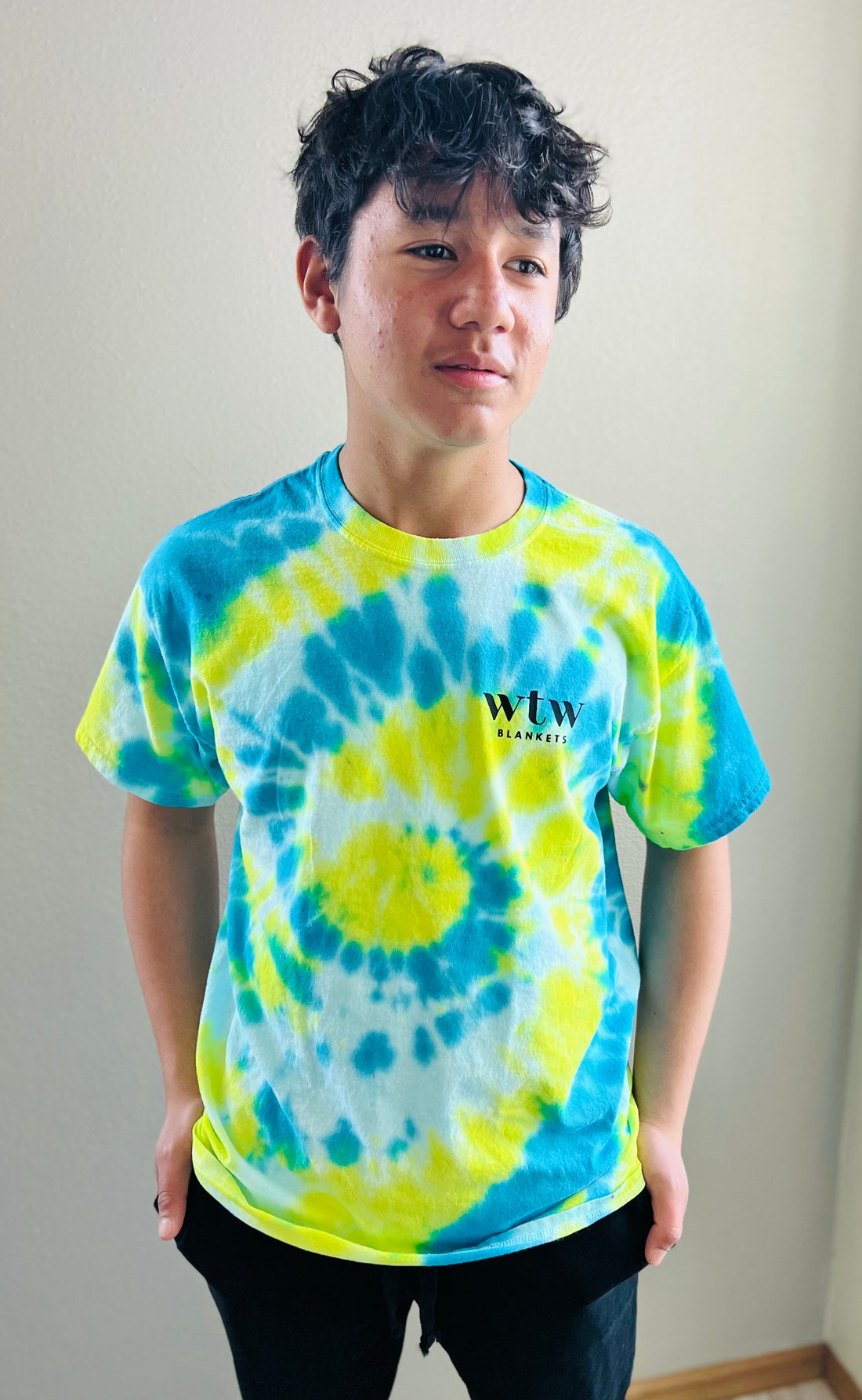 "WTW Blankets" blue/yellow tie dye - T-shirt