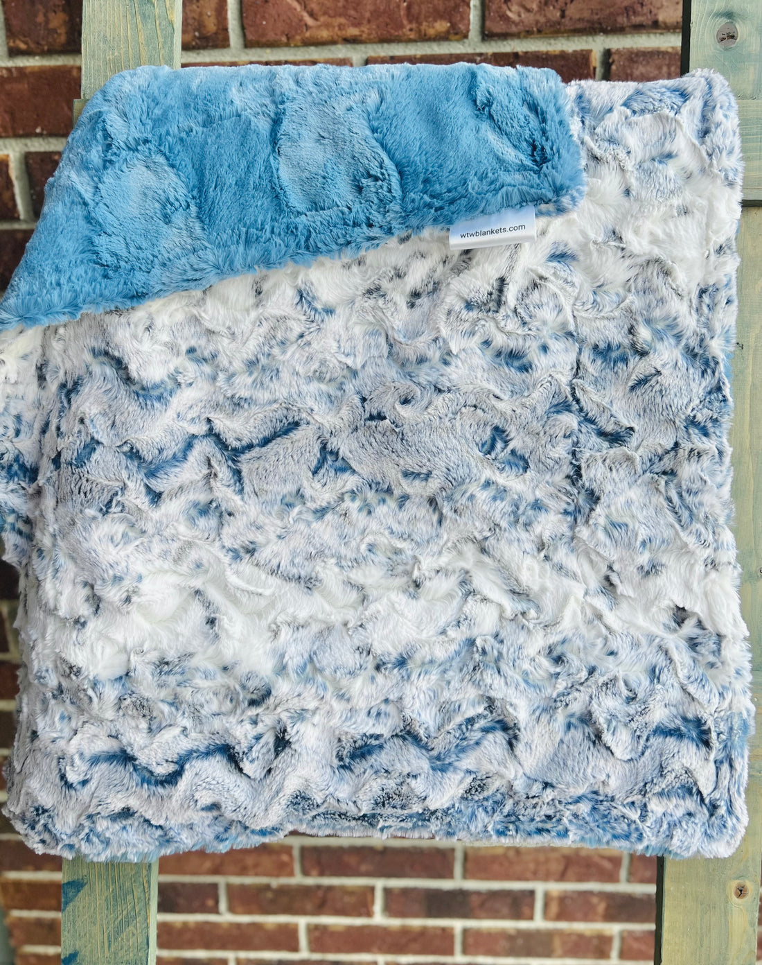 Snowy Owl "Navy" - Luxe Cuddle Minky Blanket - PRE-ORDER