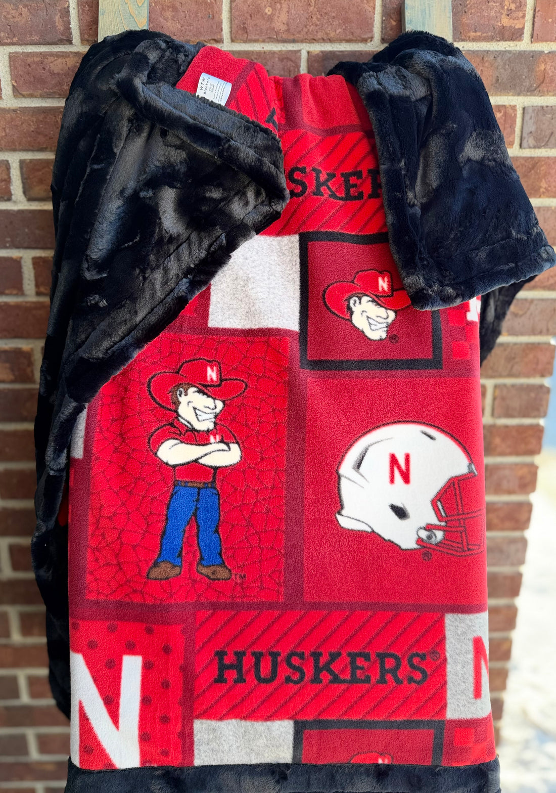 Neb Huskers Fleece with Black Luxury Minky Blanket - XL Adult Travel - 48x58" - RTS
