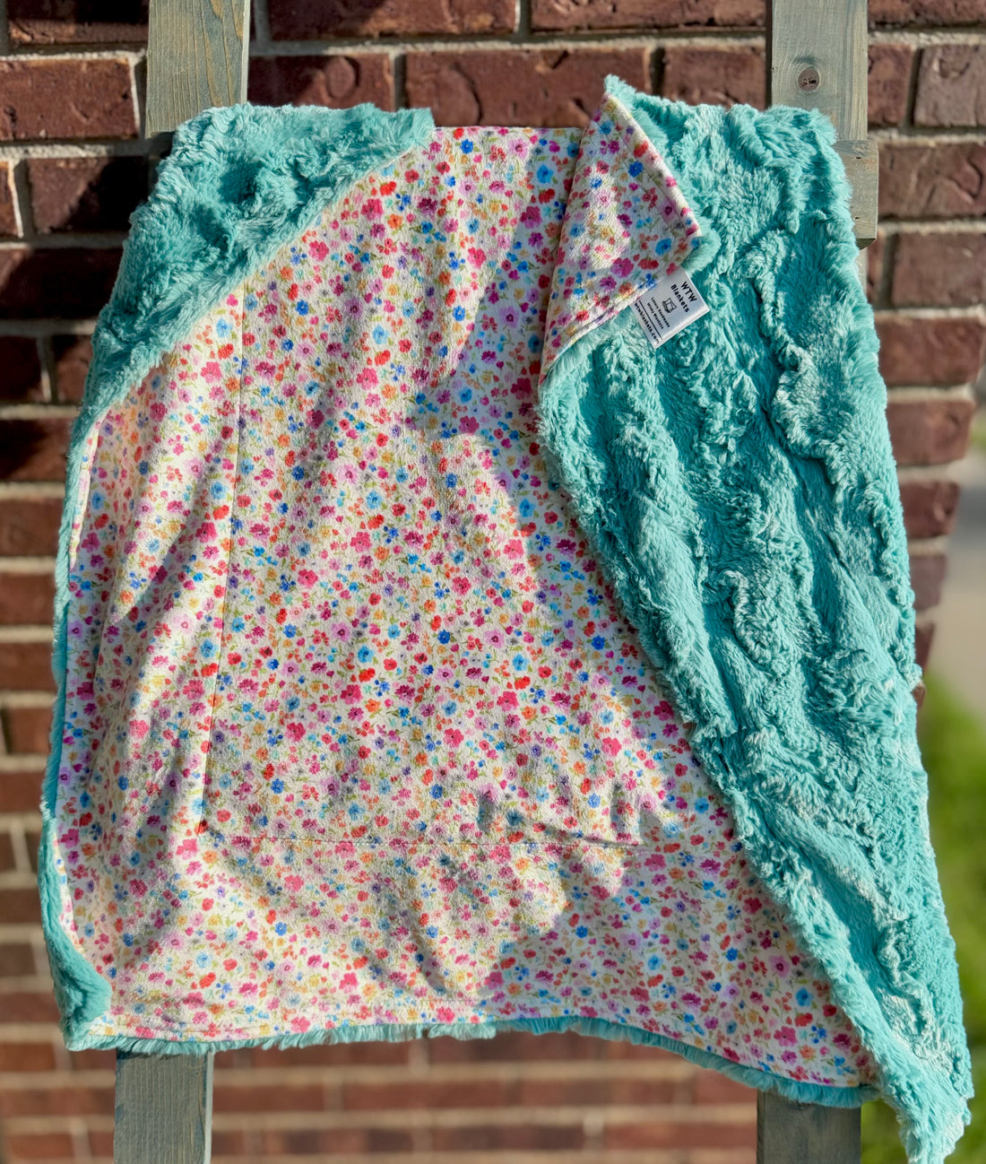 Spearmint Flower Garden - Luxury Minky XL Carseat Blanket - 27x29" - RTS