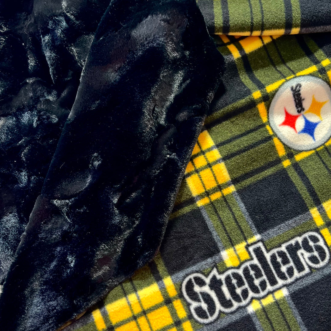 Steelers fleece with Black Luxe Minky Adult Travel – WTW Blankets